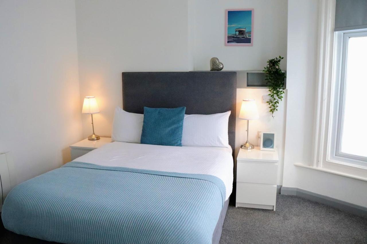 Pier12 Apartment Eastbourne Exterior photo
